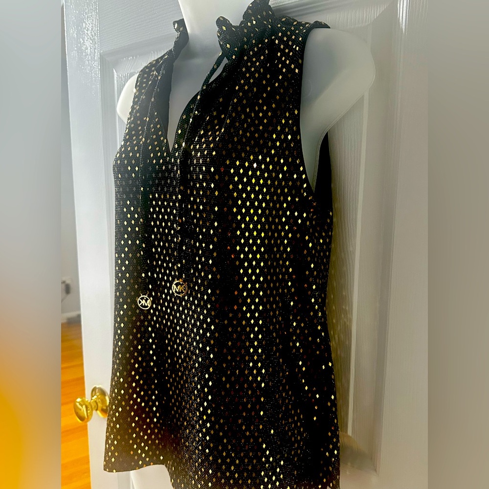 NWOT Michael Kors gorgeous top